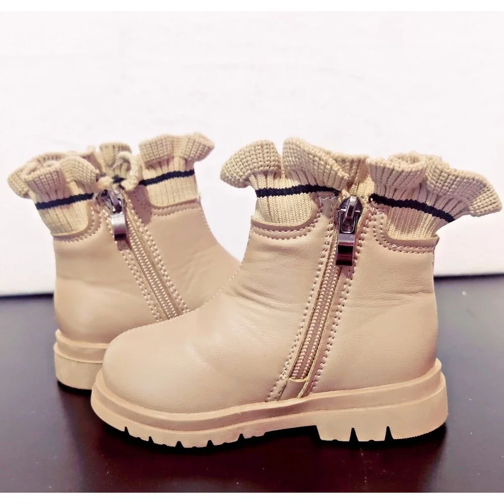 Kids Girls Walnut Ruffle Sock Boots Zip On -Size 6/6.5 (22) Pre-owned
